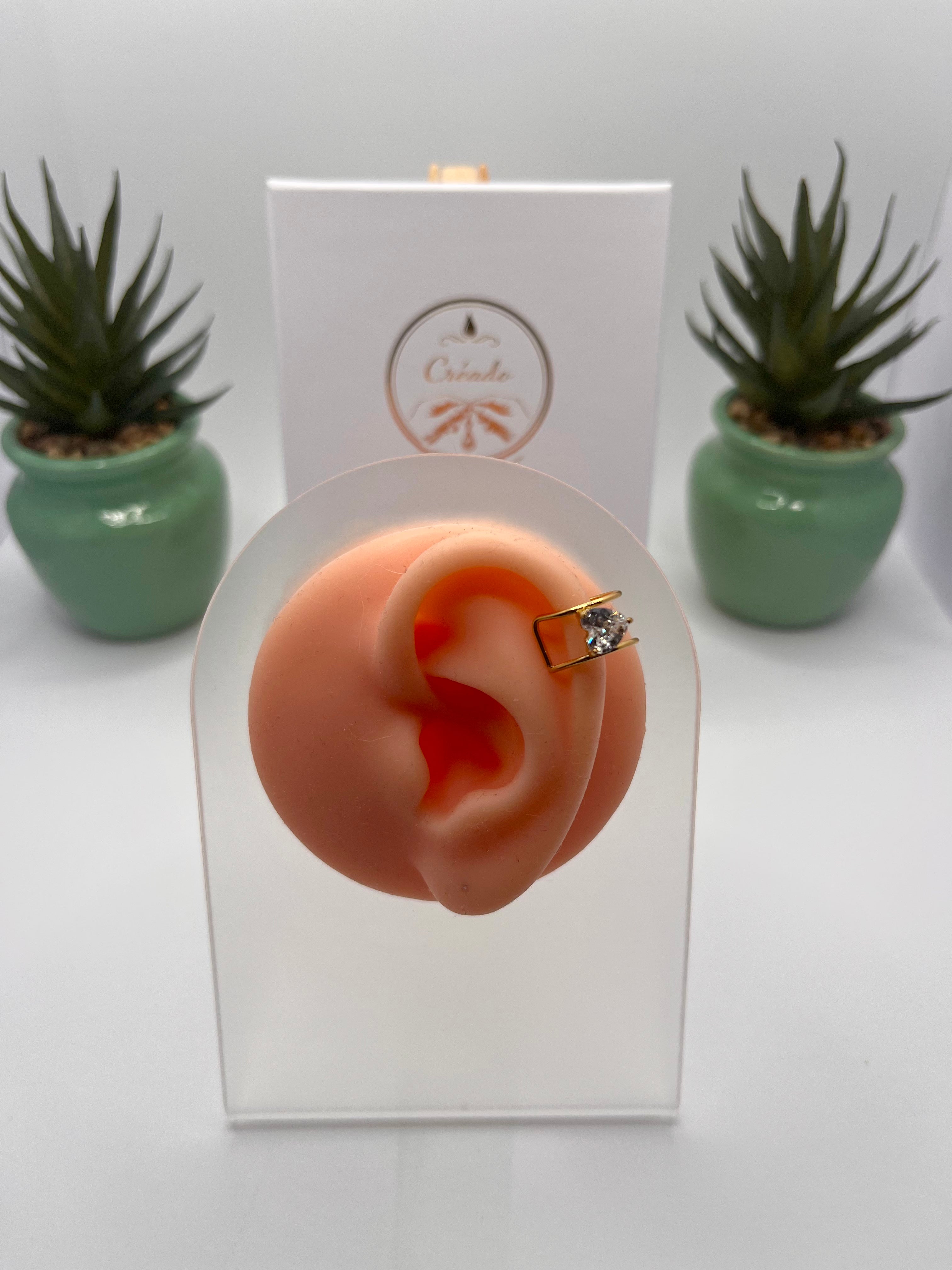 Bague d'oreille acier inoxydable ornée d'un strass en forme de coeur
